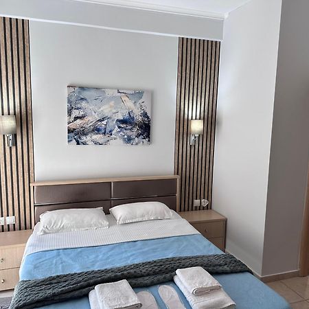 Vento Di Mare Apartment Peraía Екстериор снимка