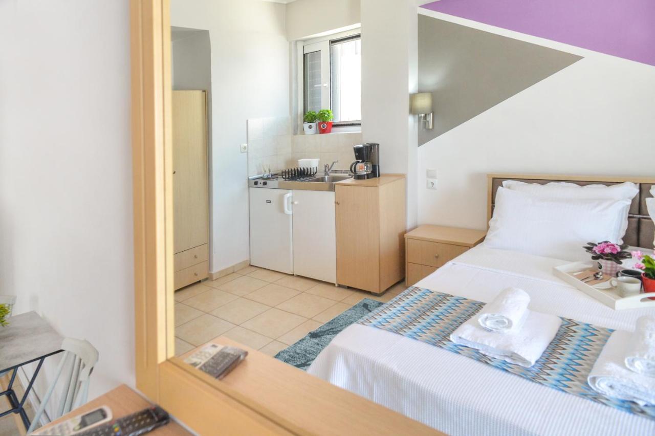 Vento Di Mare Apartment Peraía Екстериор снимка