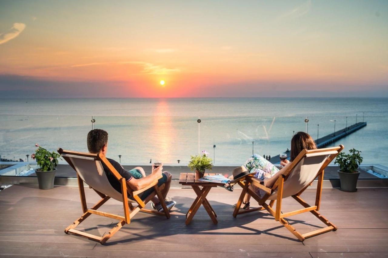 Vento Di Mare Apartment Peraía Екстериор снимка