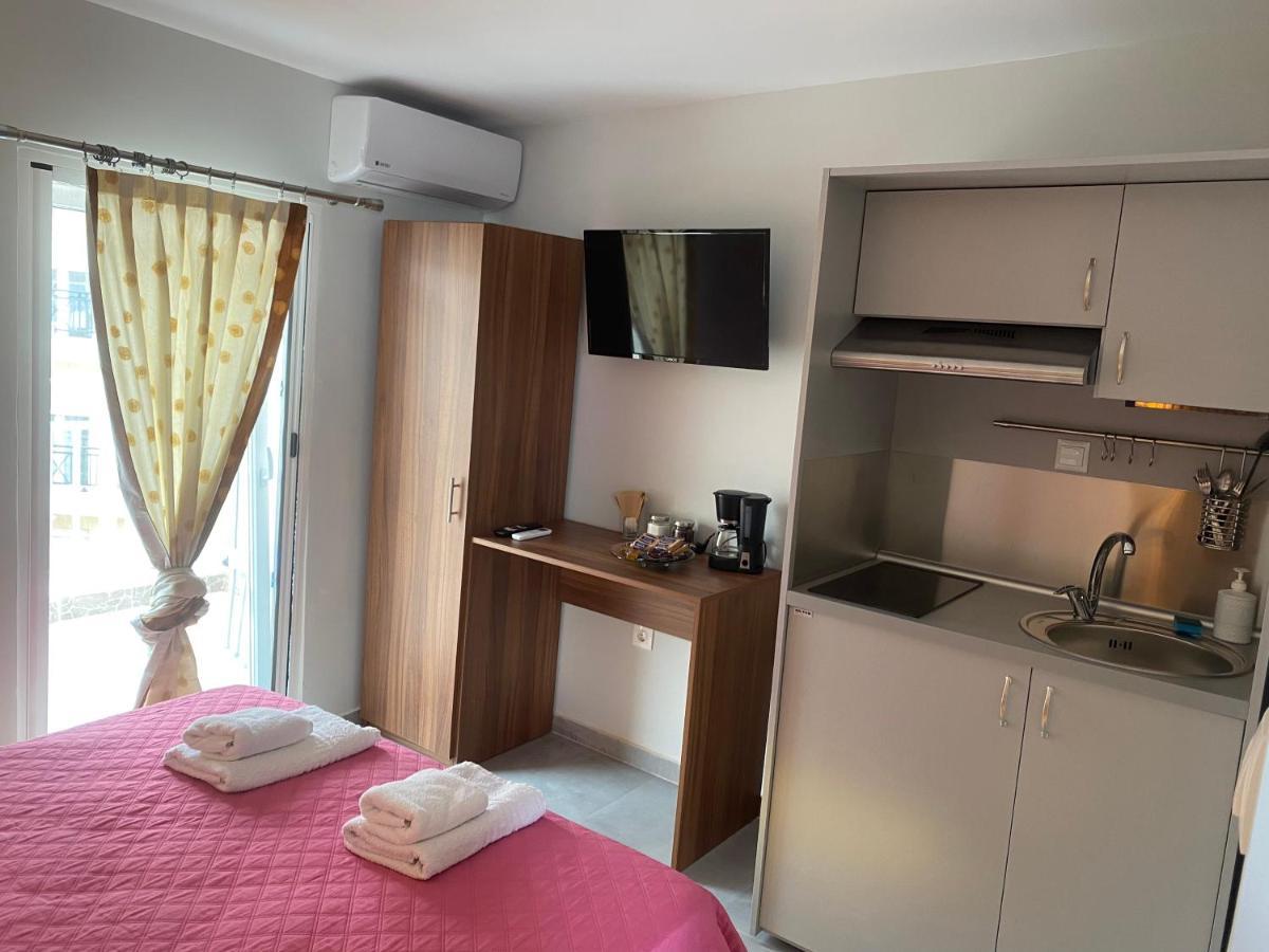 Vento Di Mare Apartment Peraía Екстериор снимка
