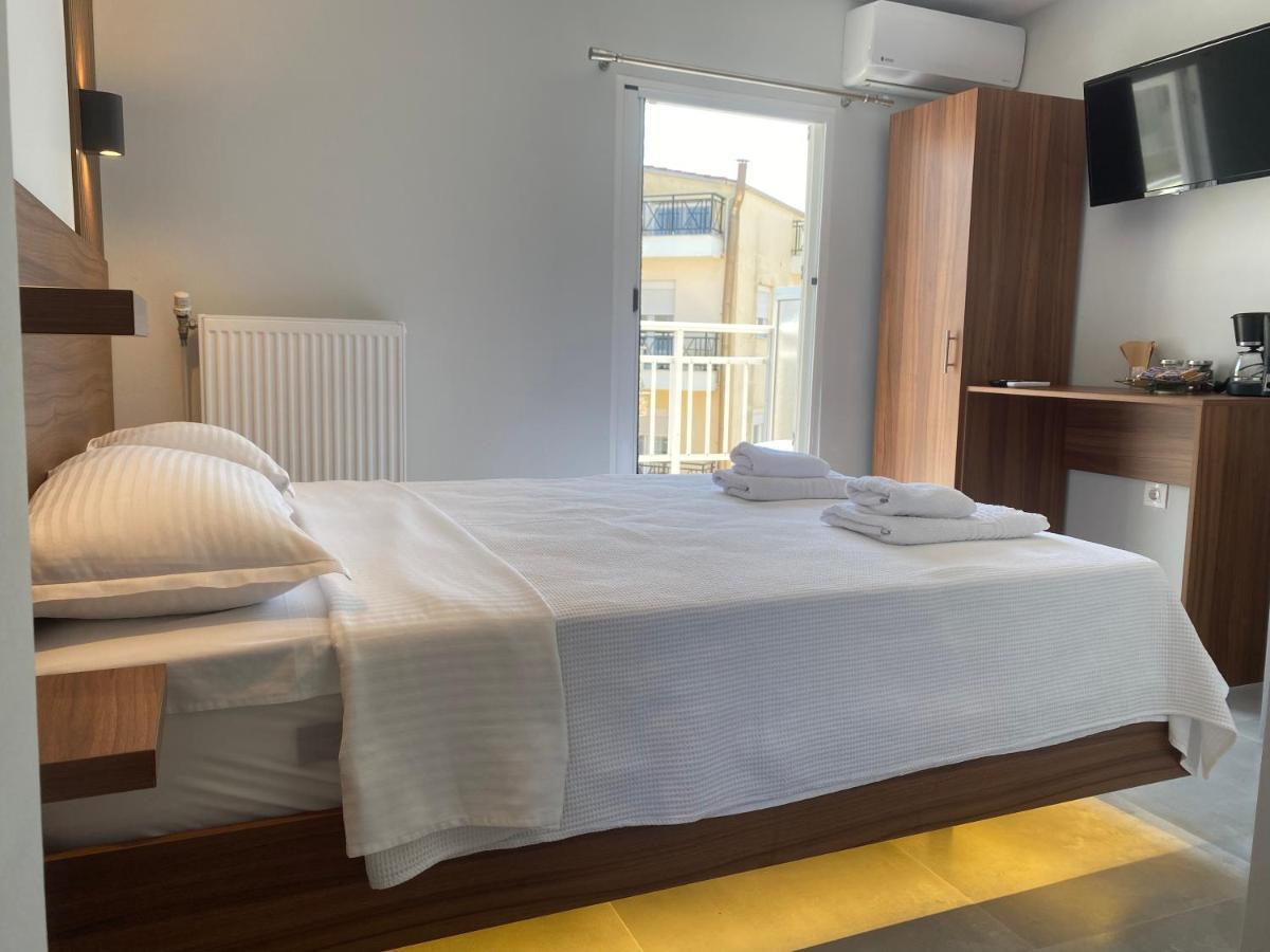Vento Di Mare Apartment Peraía Екстериор снимка