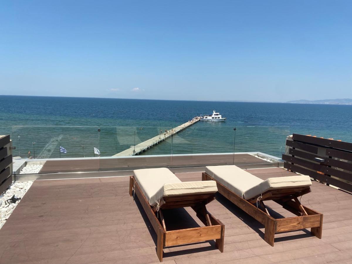 Vento Di Mare Apartment Peraía Екстериор снимка