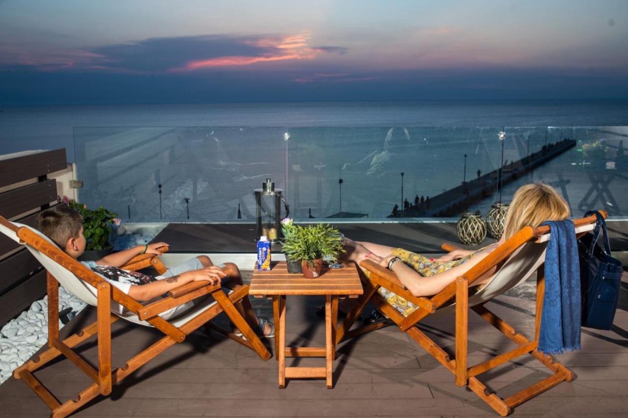 Vento Di Mare Apartment Peraía Екстериор снимка