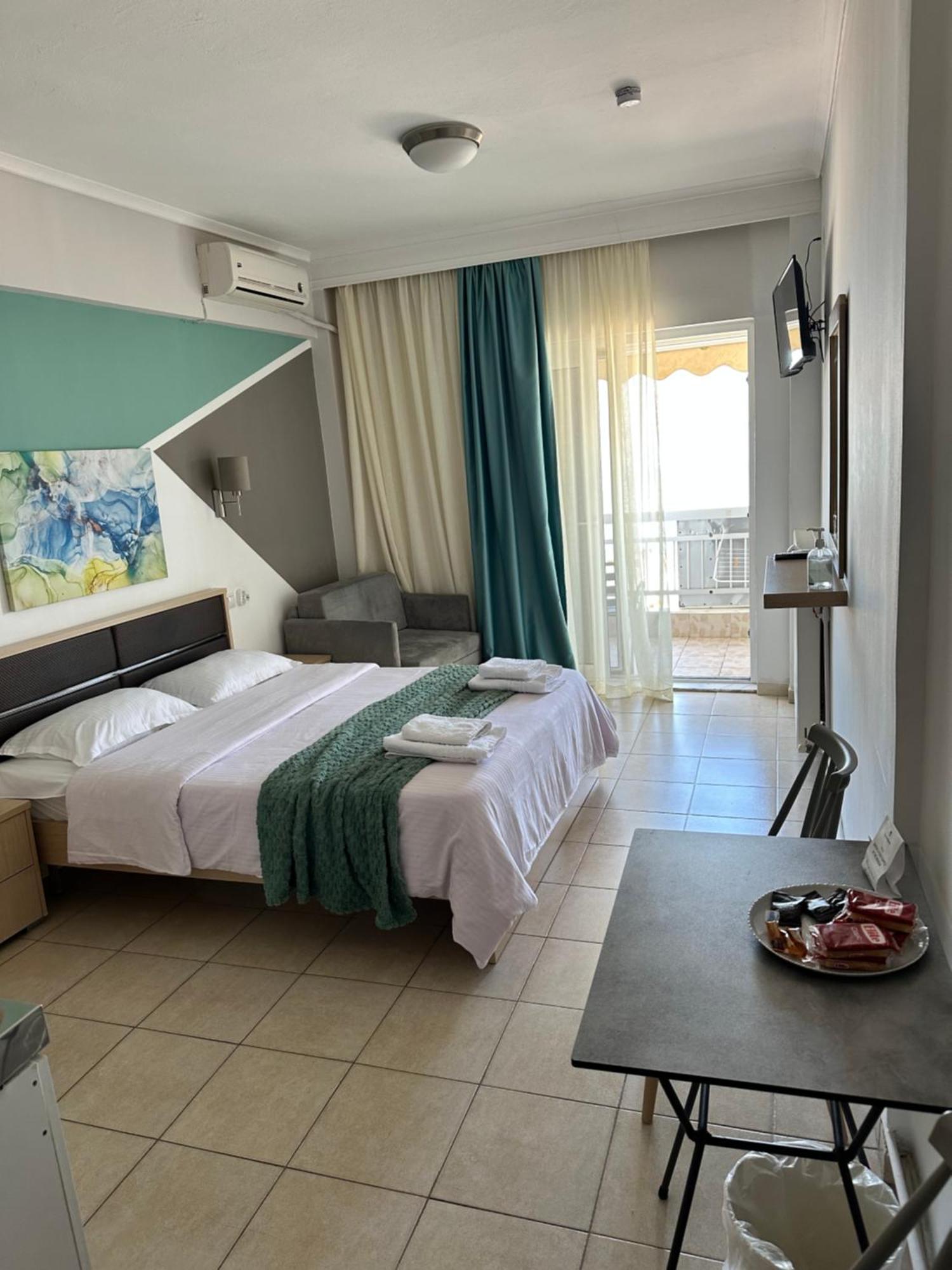 Vento Di Mare Apartment Peraía Екстериор снимка