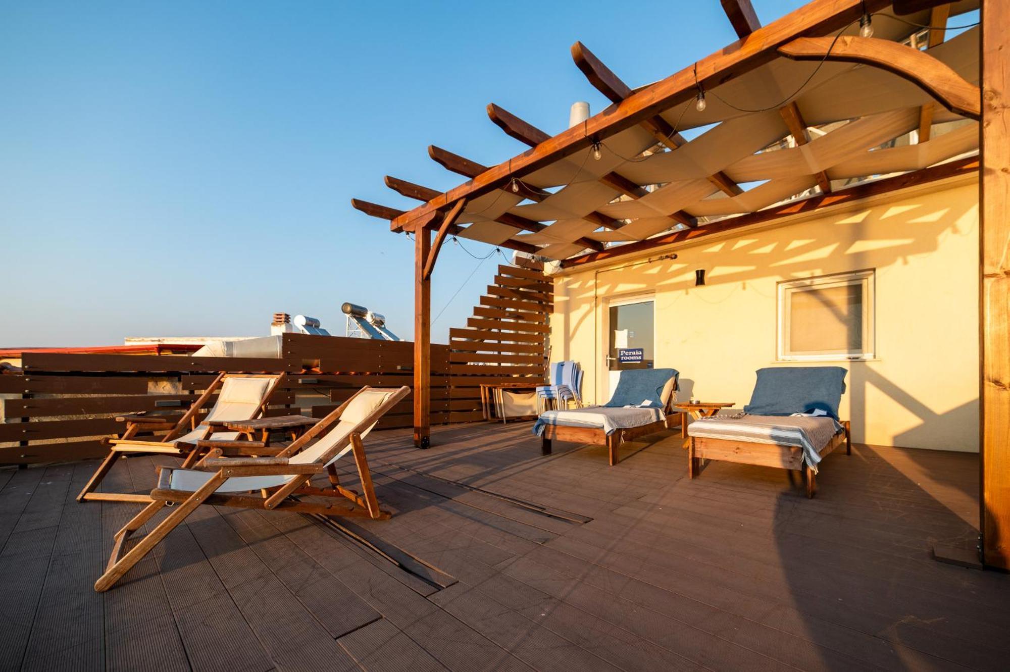 Vento Di Mare Apartment Peraía Екстериор снимка