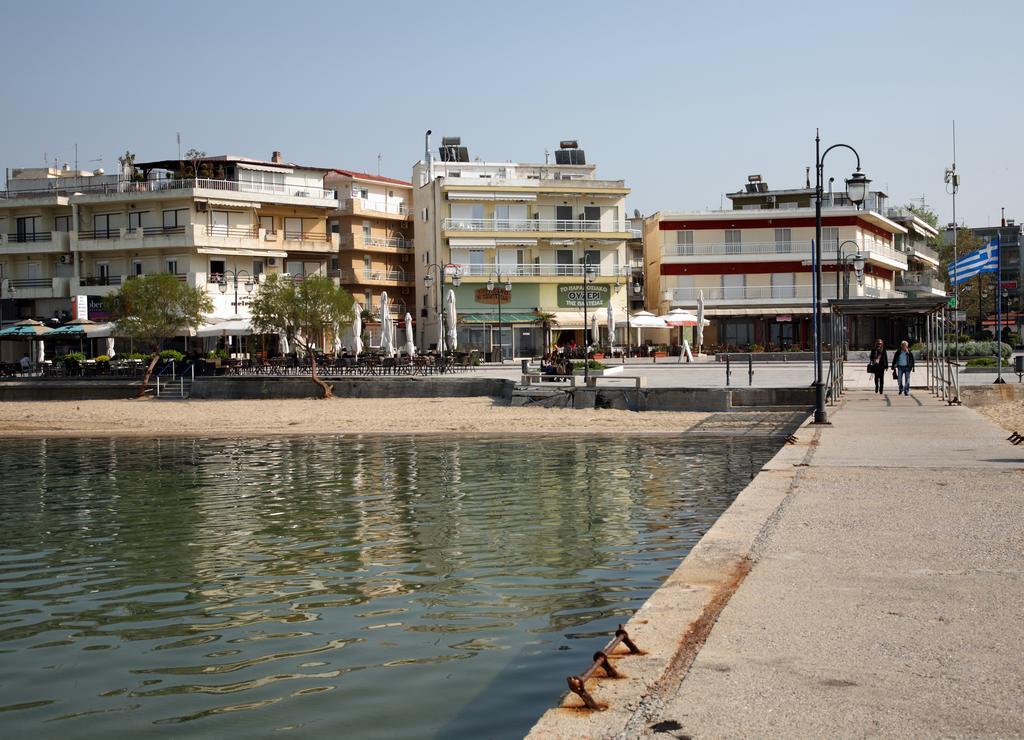Vento Di Mare Apartment Peraía Екстериор снимка