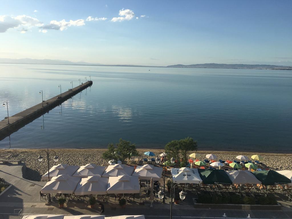 Vento Di Mare Apartment Peraía Екстериор снимка