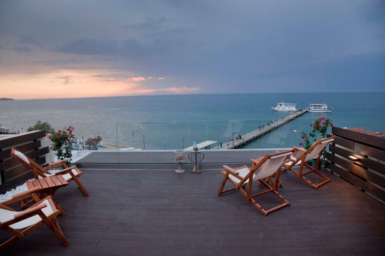 Vento Di Mare Apartment Peraía Екстериор снимка